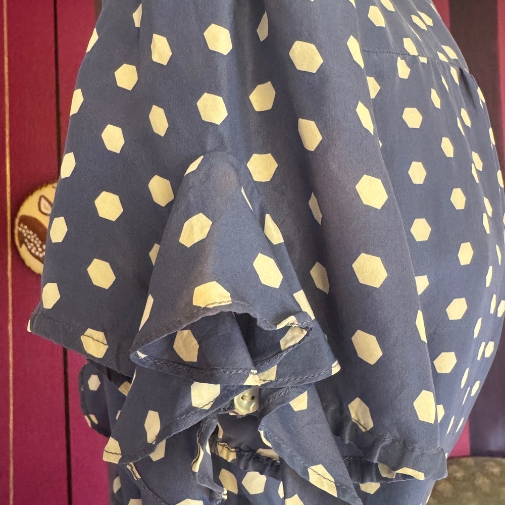 100% Silk, Hexagon Dot Dress, purchased at Anthropologie, Size 8 - Picture 6 of 9